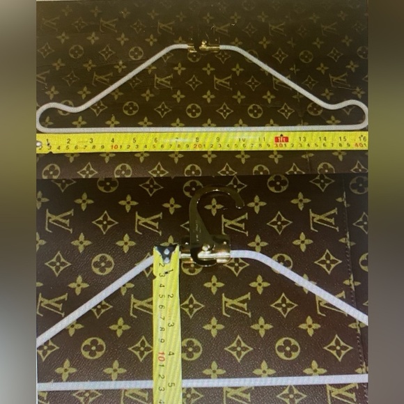 2 Piece: LOUIS VUITTON Gold Tone & Gray Retractable Hangers, EUC - Picture 13 of 13
